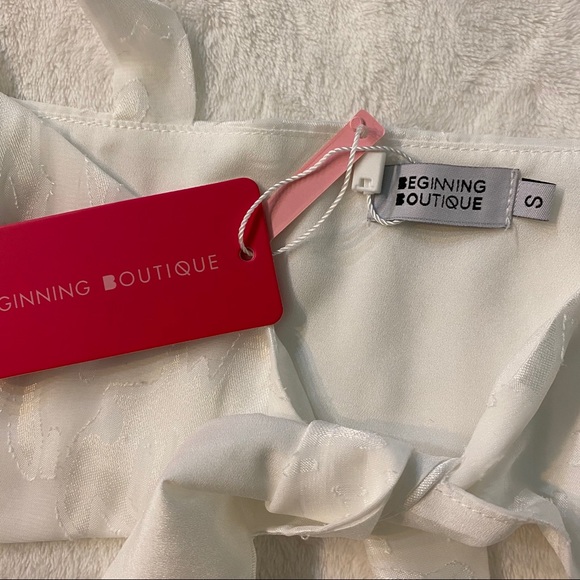 Beginnings boutique little lace white tie top - Picture 4 of 6